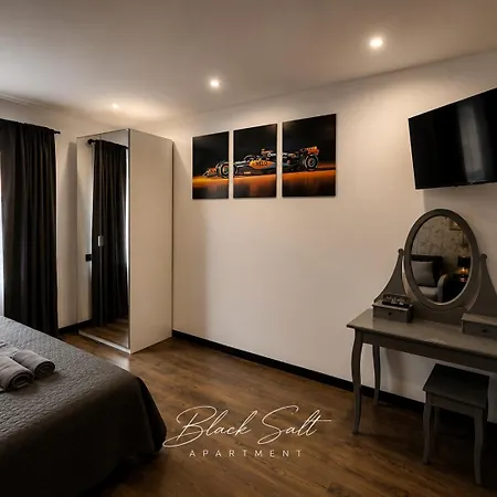 Black Salt Apartman